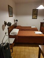 GARDEN HOTEL