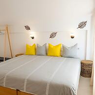 Milolithos Sunkissed Getaway Seaside Pool Escape