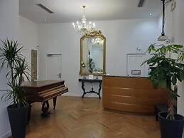 Little Palace