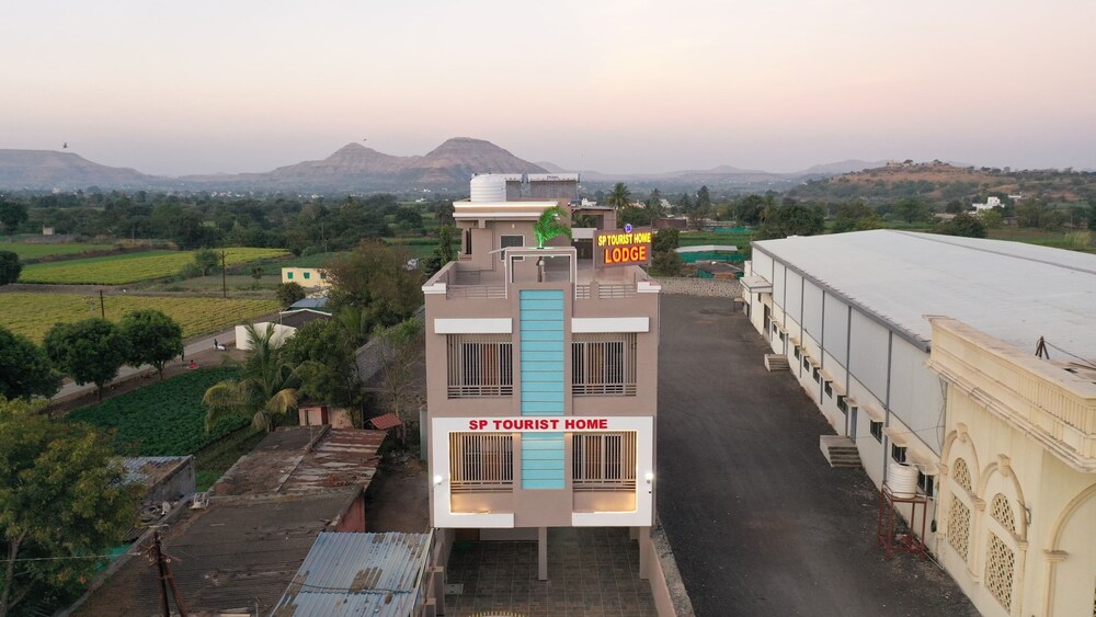 SP Tourist Home