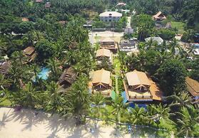 Beachfront Oasis With Private Pool and Jacuzzi on Samui's Bang Por Bea