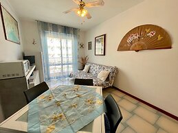 Seaside Apartment With Balcony