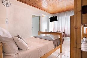 25 Jacaranda Lodge & Backpackers