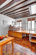 Elegant Studio in Le Marais - Sleeps 4