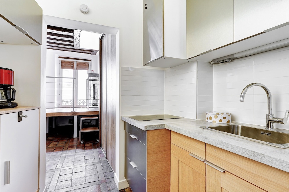 Elegant Studio in Le Marais - Sleeps 4