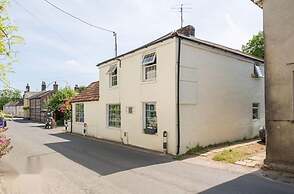 4 Bed-2 Bath-bar-pool Table-library- Xmas Venue