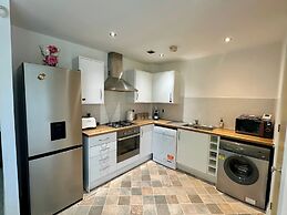 3 Bed-sleeps 6-garden-parking-pets