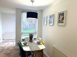 3 Bed-sleeps 6-garden-parking-pets