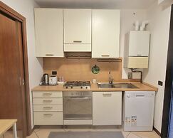 Central Apartment Caniggia 1 With Terrace in Como