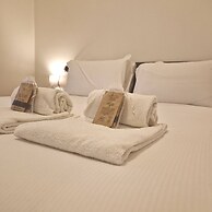 Central Apartment Caniggia 1 With Terrace in Como