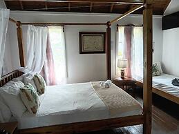 Las Palmas Cabins