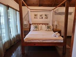 Las Palmas Cabins