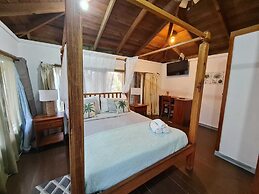 Las Palmas Cabins