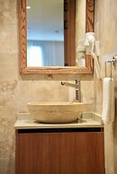 Khalkedon Suites