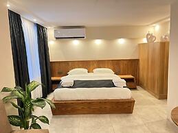 Khalkedon Suites