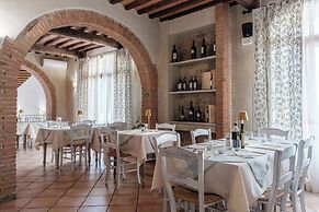 Borgo San Martino Residence Hotel & SPA