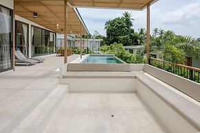 Tropical Poolside Retreat by Sea N' Rent