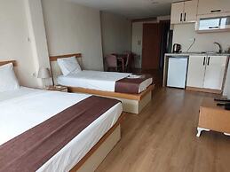 N-Y Suites