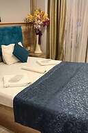 N-Y Suites