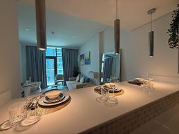 Highend Ultra Luxury with Rooftop Pool