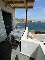 Theis Seafront Retreat - Loutra Seaview Bliss