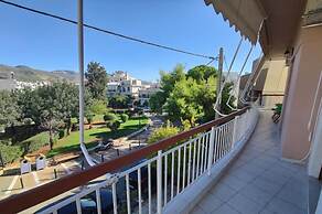 Alimos Cozy Getaway Close to the Beach