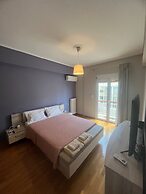 Sunny Coastal Escape in Alimos