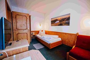 Hotel in the HEART