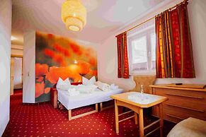 Hotel in the HEART