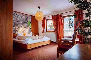 Hotel in the HEART