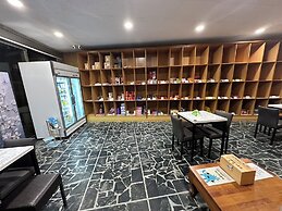 Economy Class Hostel