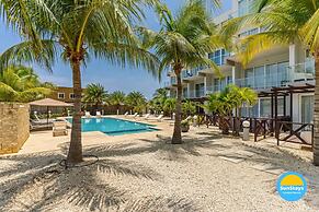 Las Islas Condominiums