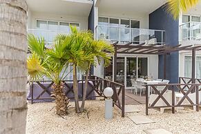 Las Islas Condominiums