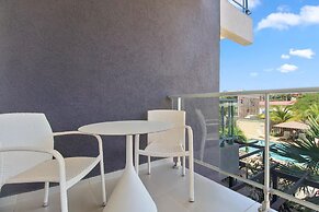 Las Islas Condominiums