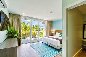 Las Islas Condominiums