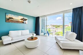 Las Islas Condominiums