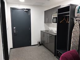 1 Bed Flat - Sleeps 2 - Parking - Wifi