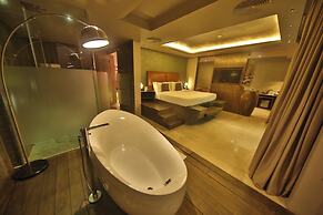 Pledge Scape Negombo