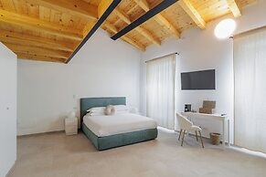 Basco Guest House