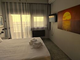 STUDIO JUST ON THE BEACH