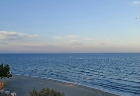 STUDIO JUST ON THE BEACH