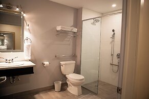 Auberge Le Chardo Inn