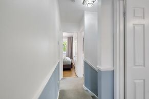 Sharp Close 4 Bedroom 2 Bath - Aylesbury
