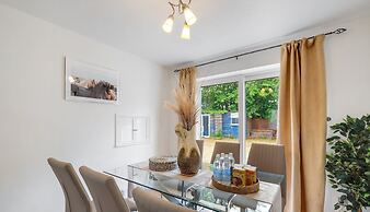 Sharp Close 4 Bedroom 2 Bath - Aylesbury