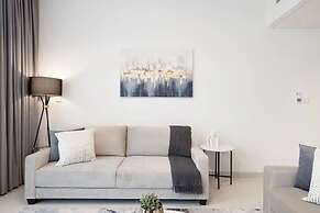 Burj Crown Lux Apartment by Dubai Mall