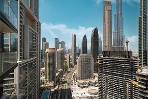 Burj Crown Lux Apartment by Dubai Mall