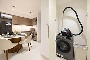 Burj Crown Lux Apartment by Dubai Mall