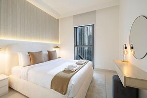 Burj Crown Lux Apartment by Dubai Mall