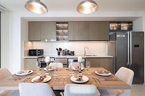 Burj Crown Lux Apartment by Dubai Mall