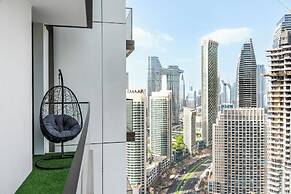 Burj Crown Lux Apartment by Dubai Mall